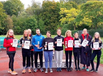 Siegerehrung beim Hammerwurf-Cup.