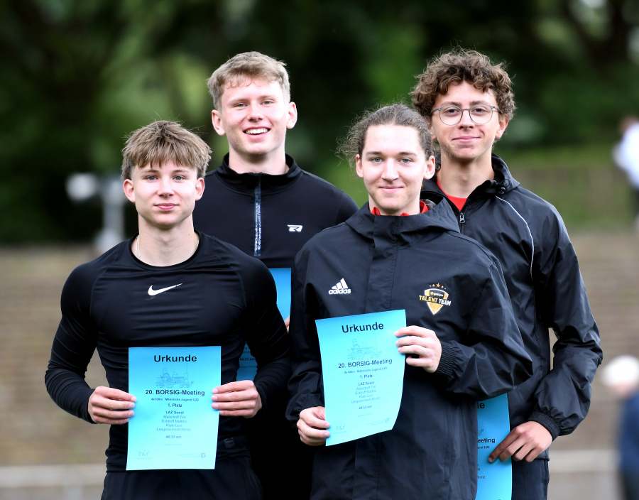 DM-Norm über 4 x 100 Meter zwar verfehlt, aber beim Borsig-Meeting auf Platz eins: Die U20-Jugend des LAZ Soest (von links) Matthis Eckhoff, Moritz Langenscheidt, Tim Welschoff und Levi Klute, erzielte 44,38 Sekunden. Foto: Bottin