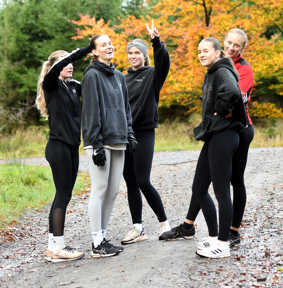 Impressionen vom Training im Arnsberger Wald. Foto: Bottin