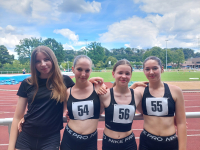 Die U16-Staffel des LAZ sprintete in Leichlingen zur neuen Bestzeit (von links): Charlotte Stein, Anna Lehde, Marlene Soer und Amelie Menzebach. Foto: Straub|||