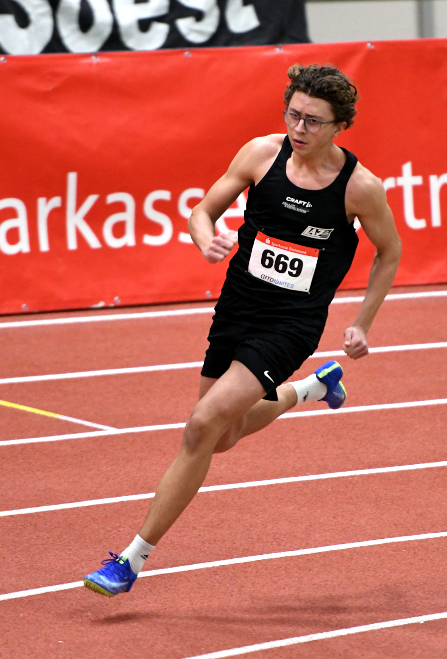 Bestzeiten über 60 Meter und 200 Meter: U18-Athlet Levi Klute vom LAZ Soest präsentierte sich im Sprint deutlich verbessert. Foto: Bottin