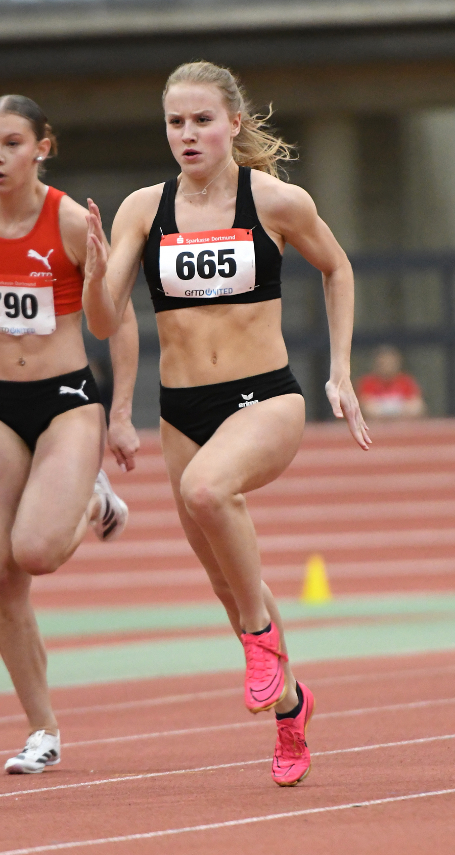 Hallenbestzeit und schon dicht an der DM-Norm: Maja Bolinger vom LAZ Soest erzielte 25,79 Sekunden über 200 Meter. Foto: Bottin