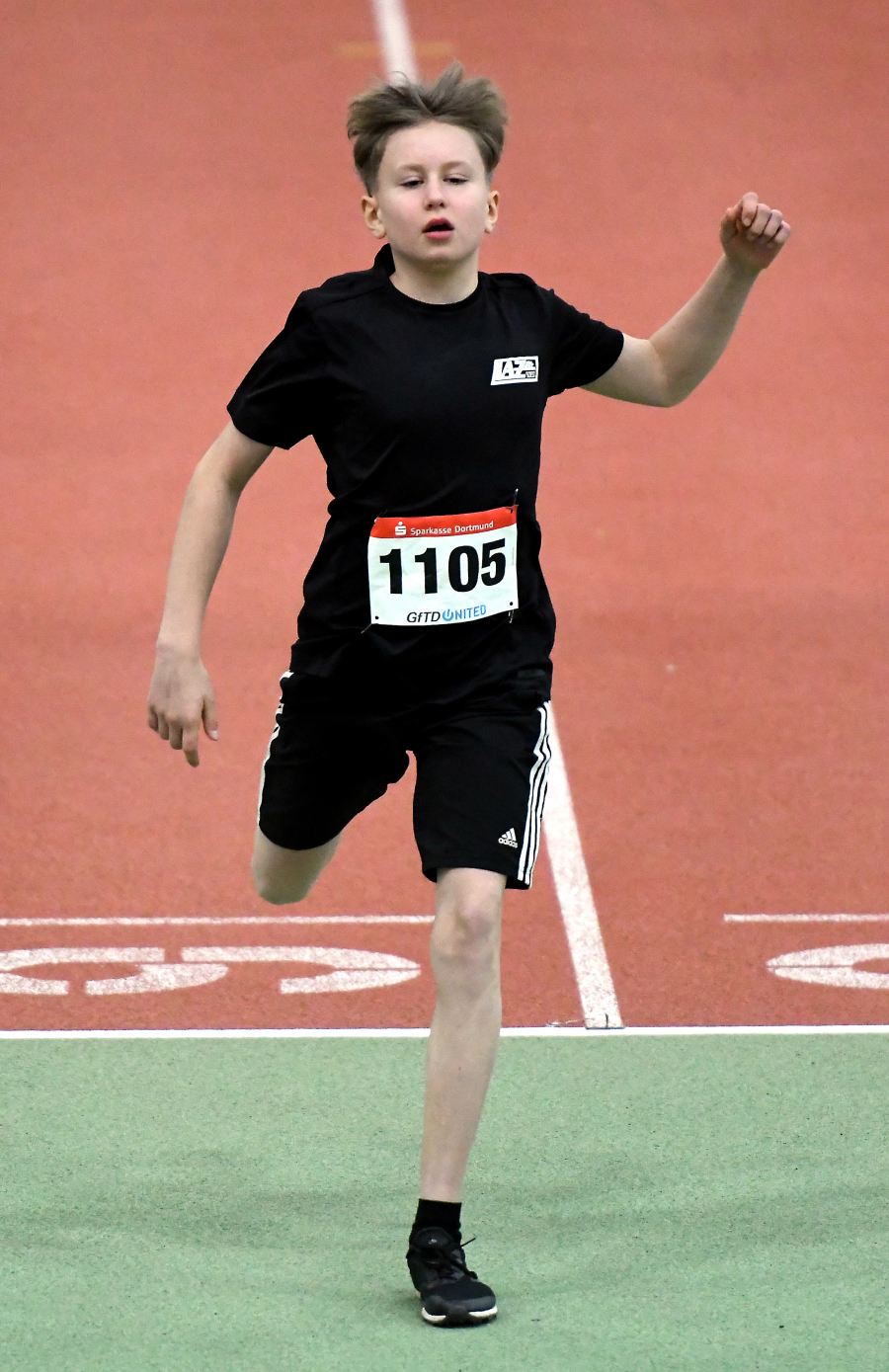 Platz zwei mit Bestleistung im Weitsprung. Im 60-Meter-Sprint erzielte M13-Sportler Malte Langenscheidt vom LAZ Soest 10,06 Sekunden. Foto: Bottin