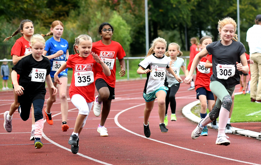 Voller Einsatz beim 800-Meter-Lauf der U12-Mädchen. Foto: Bottin