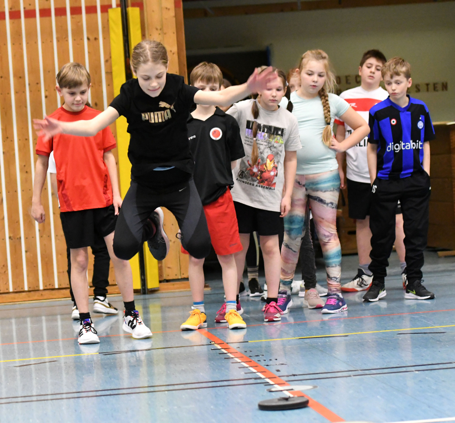 Bei der Talentsichtung vom ConvoS schaute das LAZ-Trainerteam ganz genau hin. Foto: Bottin Bei der Talentsichtung vom ConvoS schaute das LAZ-Trainerteam ganz genau hin. Foto: Bottin