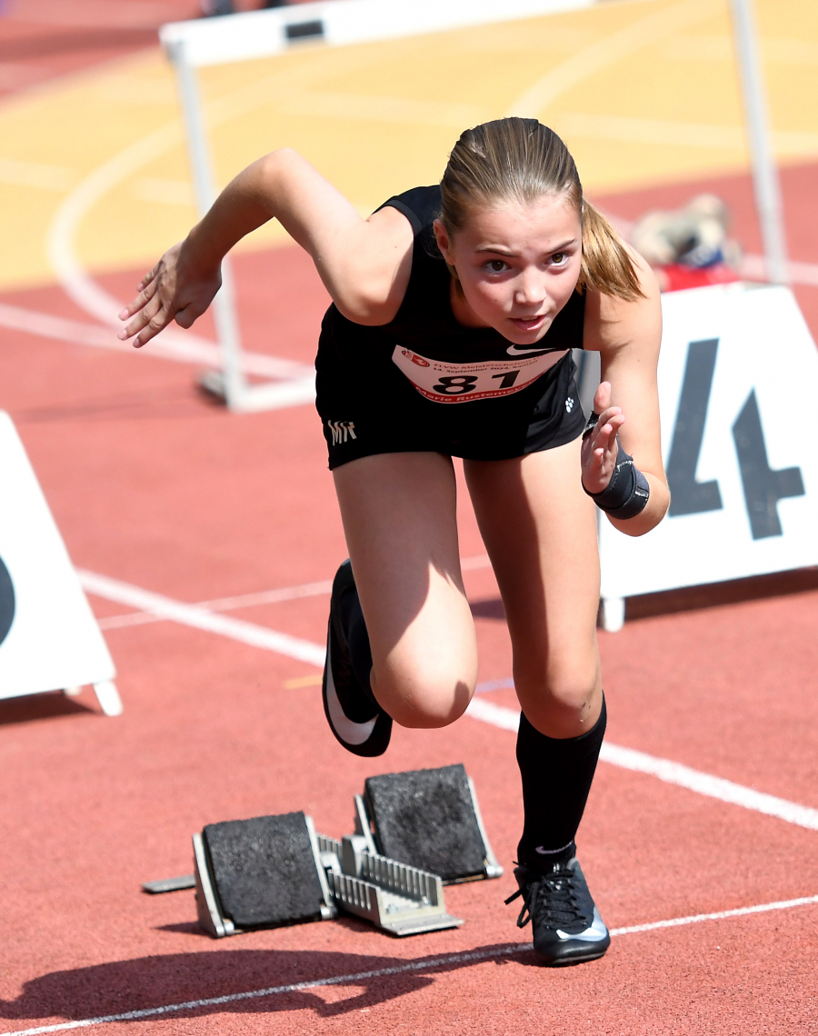 Marie Rustemeyer (W12) beim 75-Meter-Vorlauf. Foto: Bottin