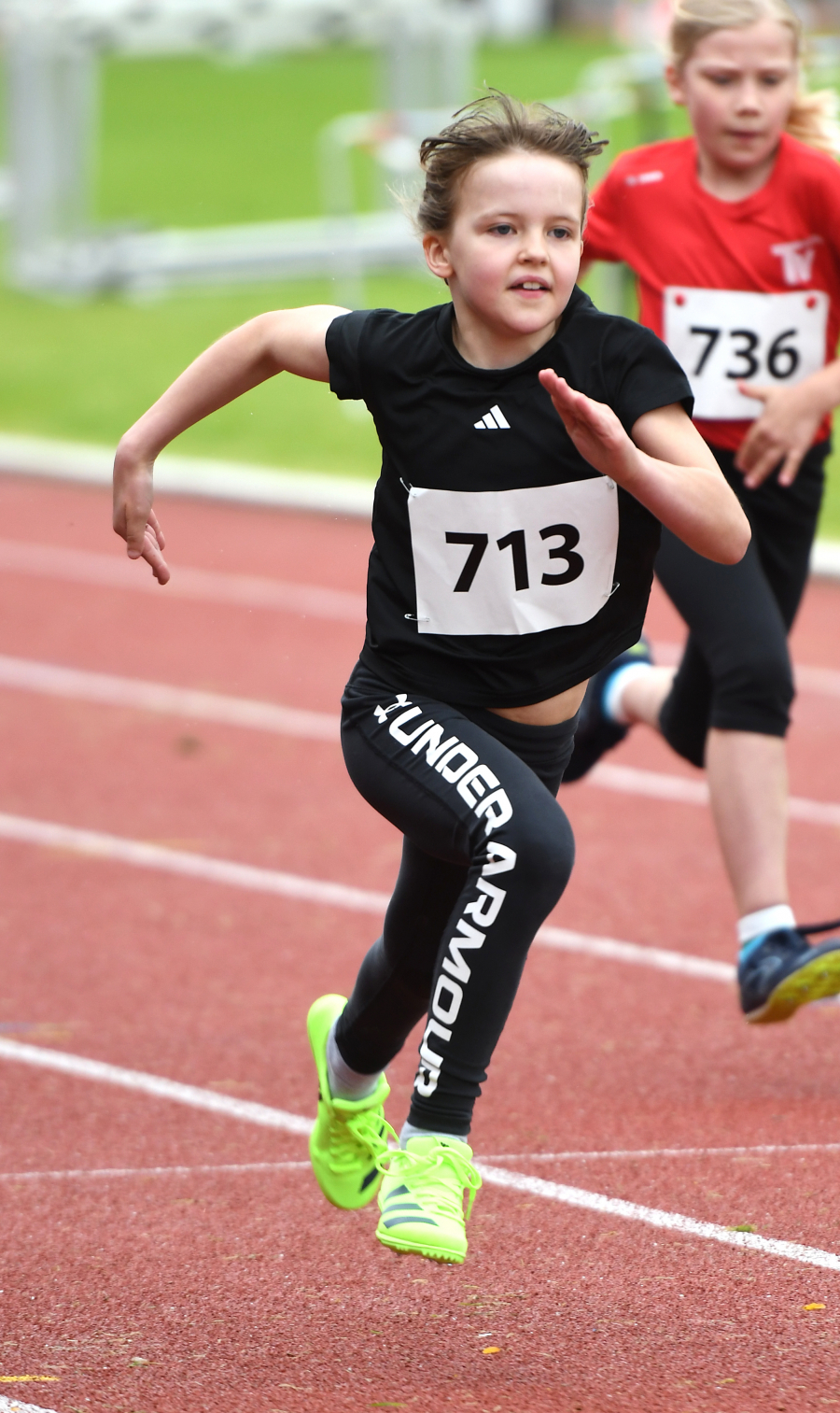 Mona Nienhaus (W9) sicherte sich als jüngste Sportlerin des LAZ Soest in Iserlohn den Weitsprungsieg mit 3,16 Metern.                             Die 50 Meter legte sie in 9,34 Sekunden zurück. Foto: Bottin