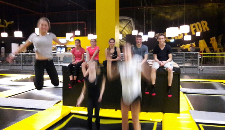 "Stabhochtraining" im Trampolin-Center