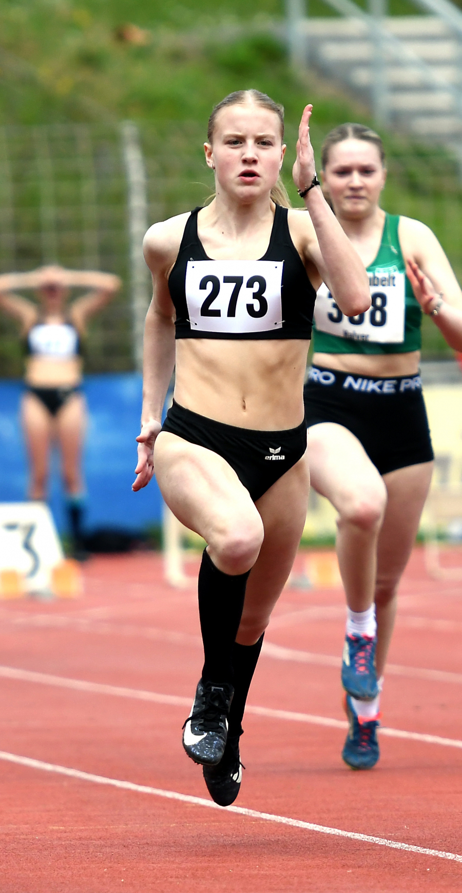 Starke Vorstellung: Sprinttalent Maja Bolinger vom LAZ Soest steigerte sich über 100 Meter auf 12,60 Sekunden und qualifizierte sich bereits beim Saisonstart für die Deutschen U16-Meisterschaften. Foto: Bottin