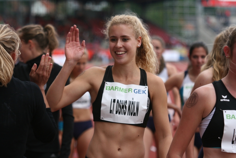 Schnell &uuml;ber 400 Meter: Laura Vo&szlig; bei der DM in Kassel.