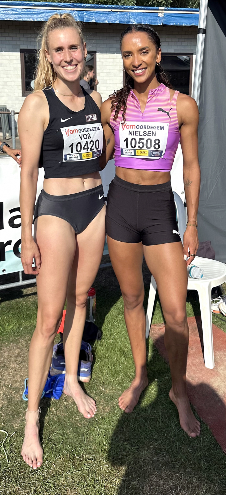 Nach dem Wettkampf in Oordegem traf Laura Voß auf die britische 400-Meter-Hürden-Meisterin Lina Nielsen.|||