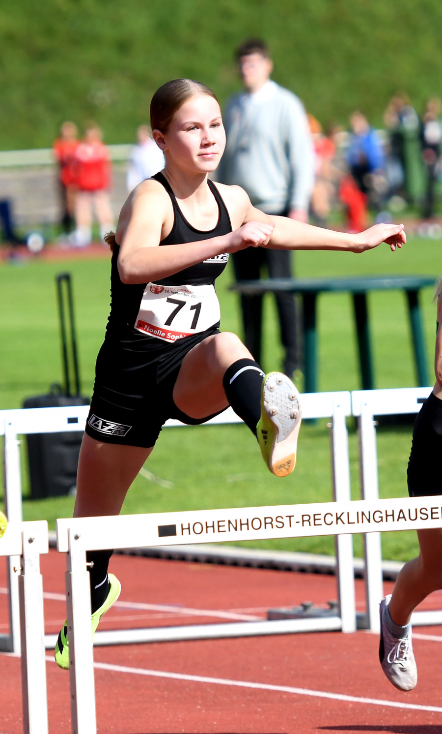 Platz fünf: Noelle Biegel (W13) vom LAZ Soest steigerte sich im 60-Meter-Hürdensprint auf 10,71 Sekunden. Foto: Bottin Platz fünf: Noelle Biegel (W13) vom LAZ Soest steigerte sich im 60-Meter-Hürdensprint auf 10,71 Sekunden. Foto: Bottin
