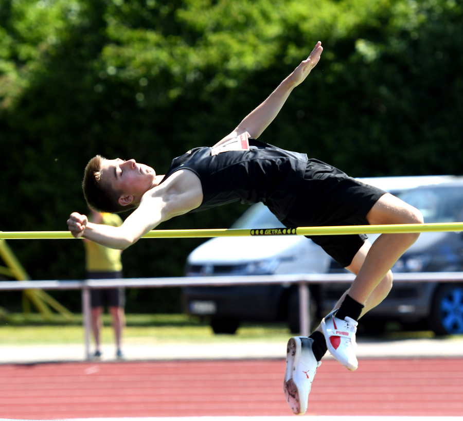 Der Hochsprung gehört zu den Stärken von Mehrkämpfer Rafael Hesse. Der M14-Sportler des LAZ Soest am Wochenende bei den Deutschen Jugend-Mehrkampfmeisterschaften in Leverkusen. Foto: Bottin Der Hochsprung gehört zu den Stärken von Mehrkämpfer Rafael Hesse. Der M14-Sportler des LAZ Soest am Wochenende bei den Deutschen Jugend-Mehrkampfmeisterschaften in Leverkusen. Foto: Bottin