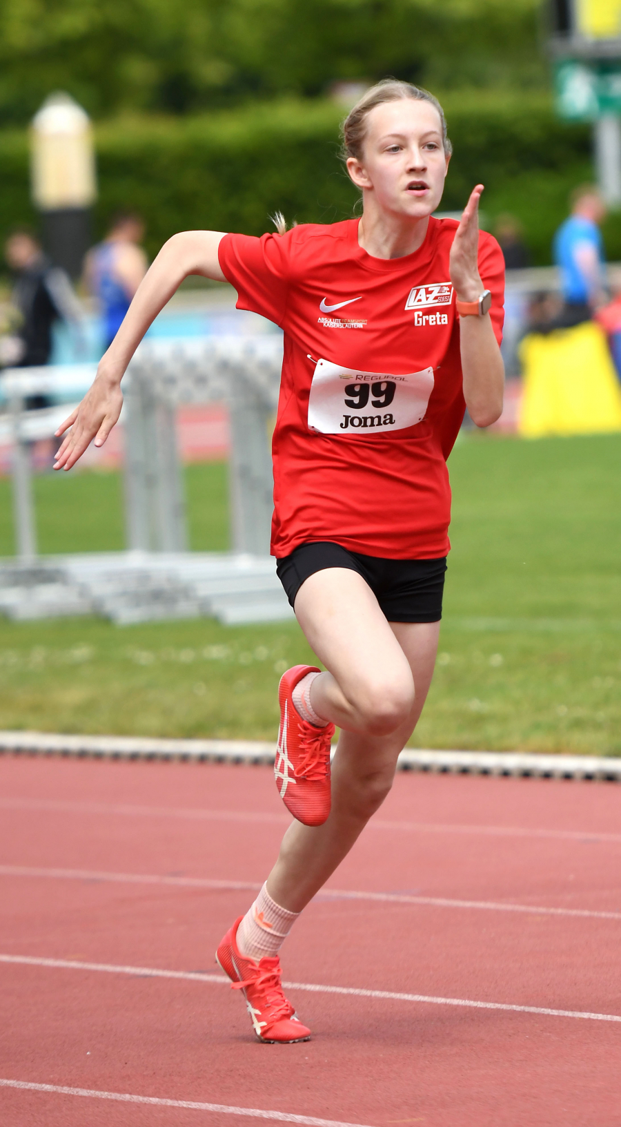 W13-Sportlerin Greta Karsten vom LAZ Soest sorgte im Hochsprung mit der deutschen Jahresbestleistung von 1,60 Metern für ein Meisterschafts-Highlights. Mit 1989 Punkten wurde sie Westfalenmeisterin im Vierkampf. Foto: Bottin W13-Sportlerin Greta Karsten vom LAZ Soest sorgte im Hochsprung mit der deutschen Jahresbestleistung von 1,60 Metern für ein Meisterschafts-Highlights. Mit 1989 Punkten wurde sie Westfalenmeisterin im Vierkampf. Foto: Bottin