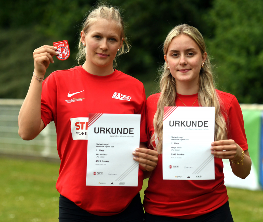 Konkurrenzloser Doppelsieg: Mia Vollmer (links) vom LAZ Soest  gewann den Landesmeistertitel im Siebenkampf vor Mannschaftskameradin Maya Klute. Foto: Bottin Konkurrenzloser Doppelsieg: Mia Vollmer (links) vom LAZ Soest  gewann den Landesmeistertitel im Siebenkampf vor Mannschaftskameradin Maya Klute. Foto: Bottin