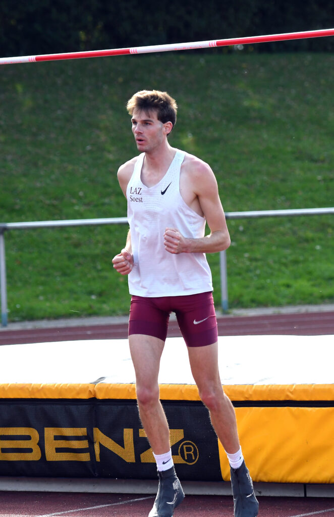 Falk Wendrich springt bei zwei Meetings der World Indoor Tour in Tschechien